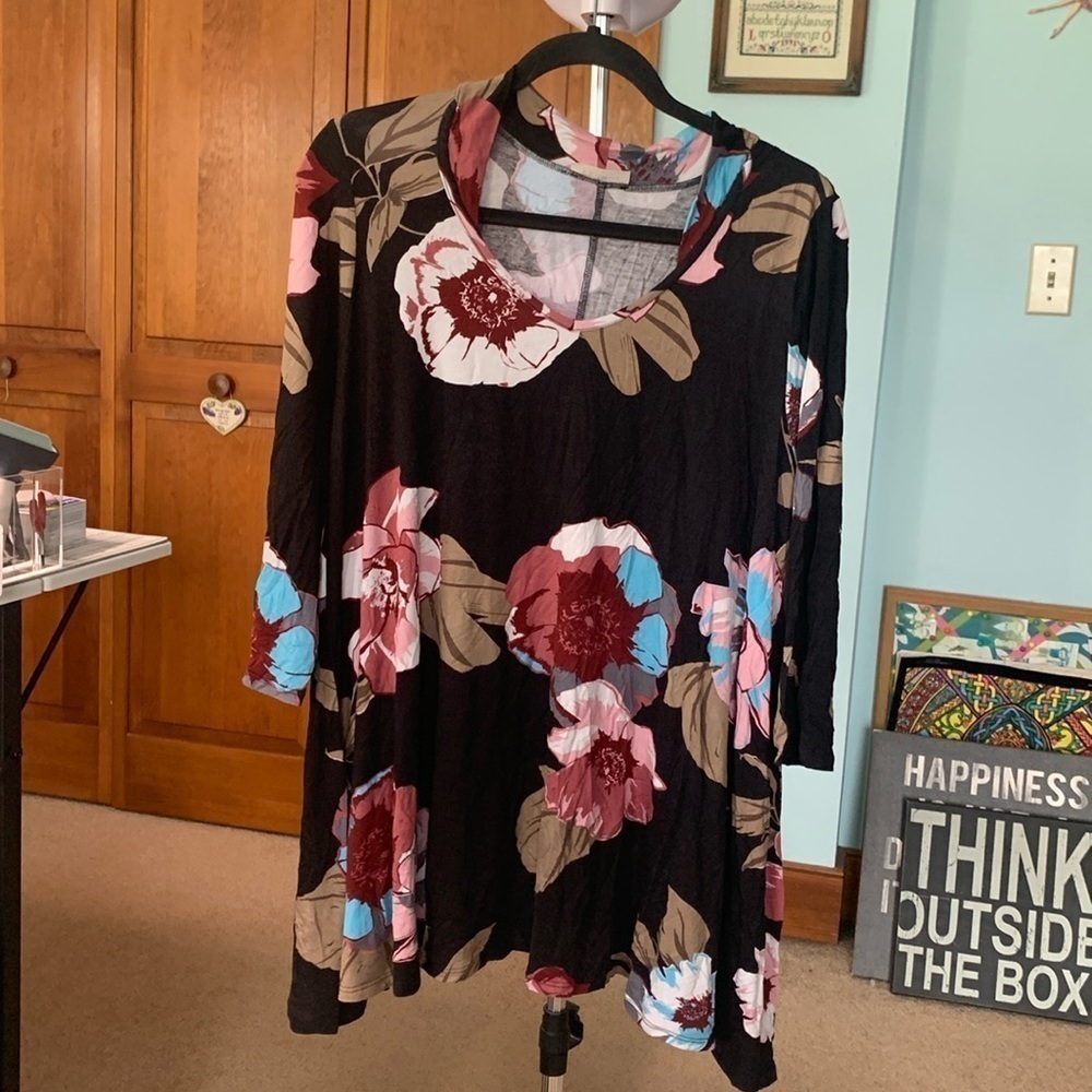 Beautiful VNeck Tunic Dress Size XL EUC